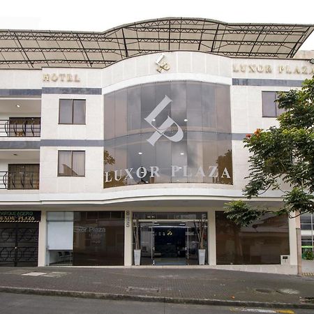 Hotel Luxor Pereira Luaran gambar