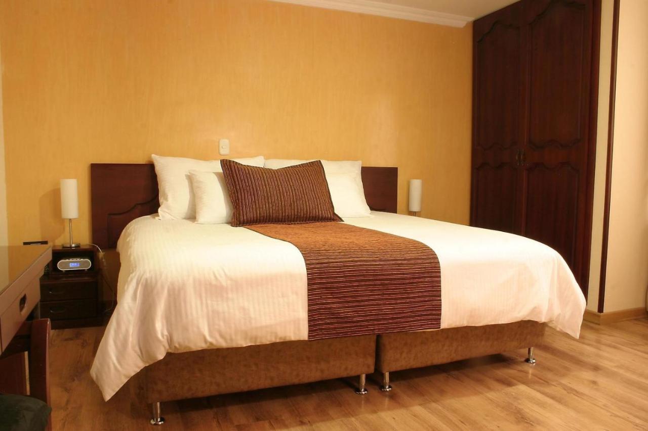 Hotel Luxor Pereira Luaran gambar