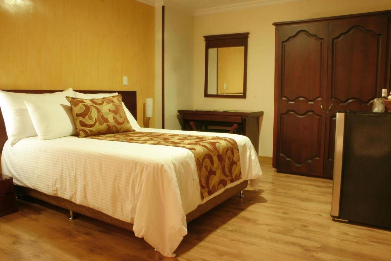 Hotel Luxor Pereira Luaran gambar