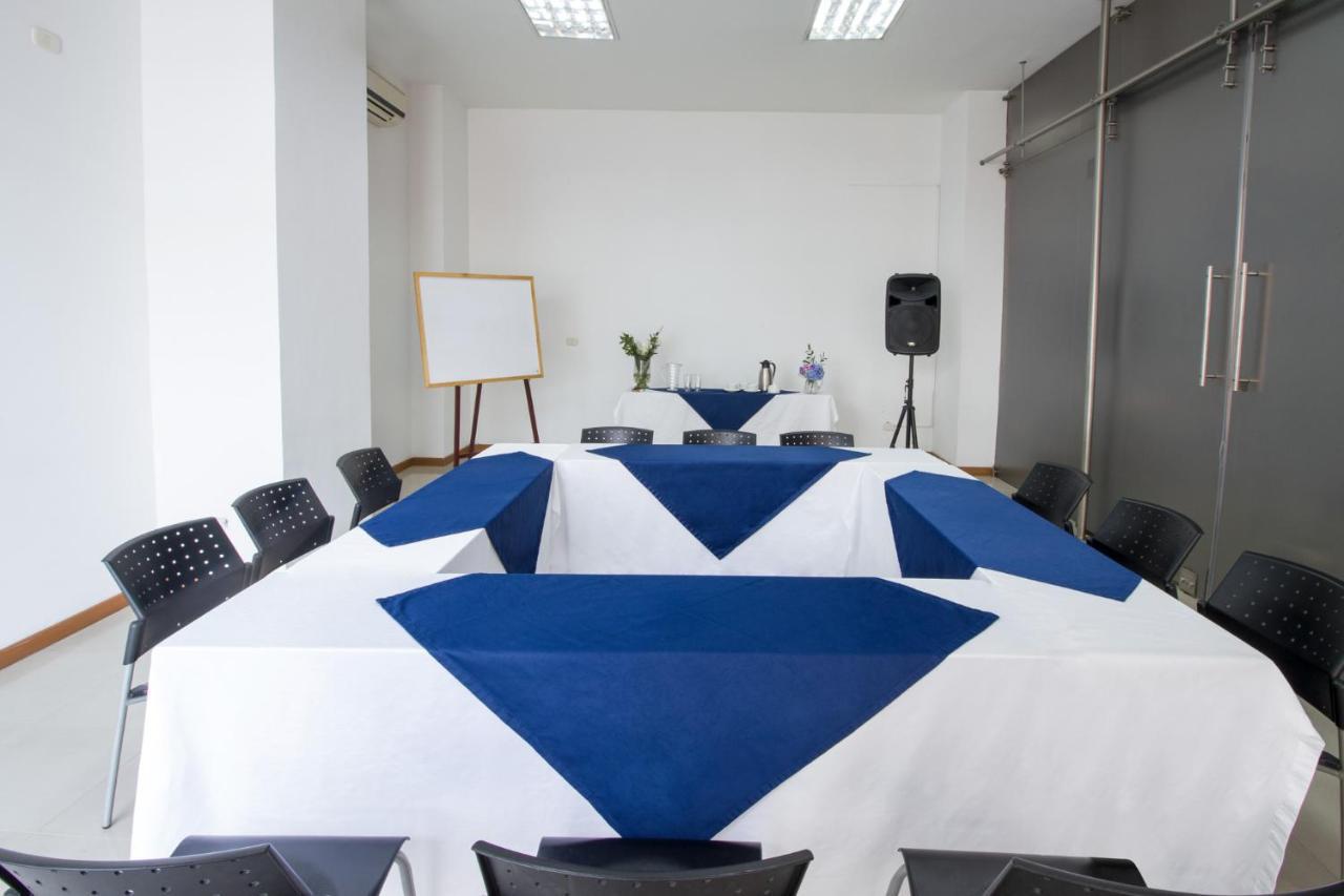 Hotel Luxor Pereira Luaran gambar