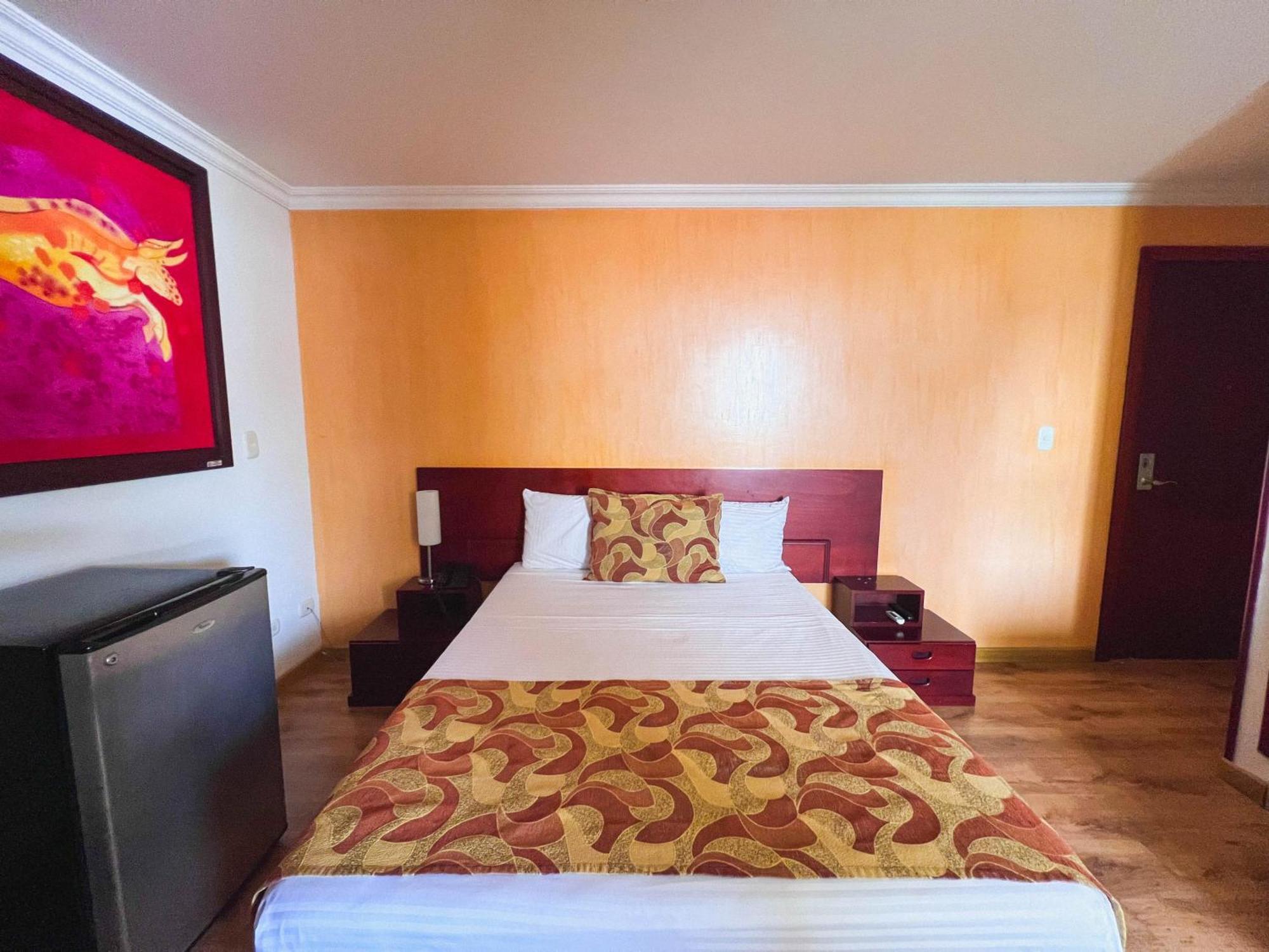 Hotel Luxor Pereira Luaran gambar