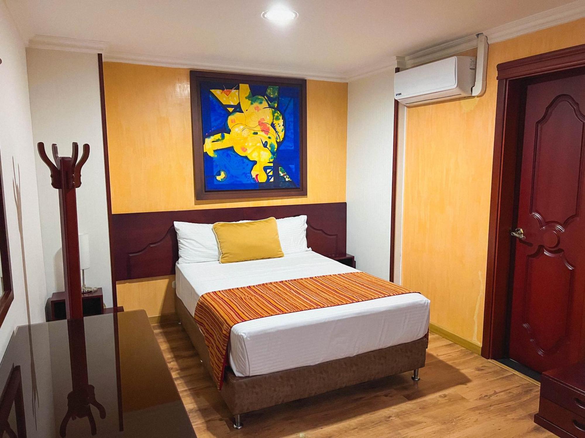 Hotel Luxor Pereira Luaran gambar