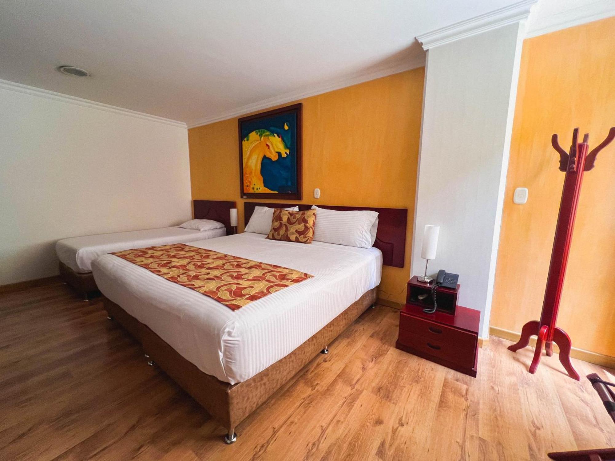 Hotel Luxor Pereira Luaran gambar