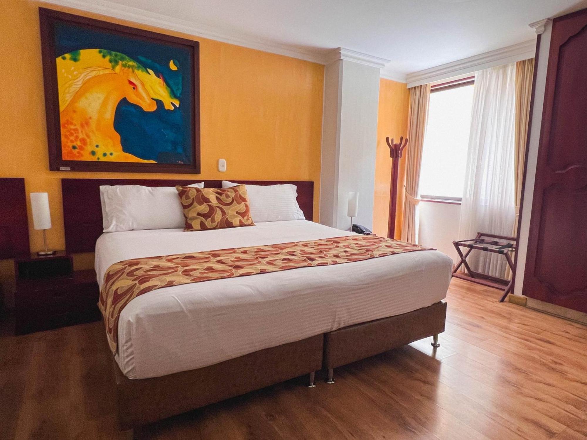 Hotel Luxor Pereira Luaran gambar
